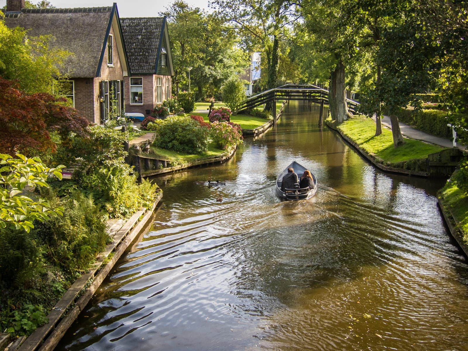 Giethoorn car-free village walk